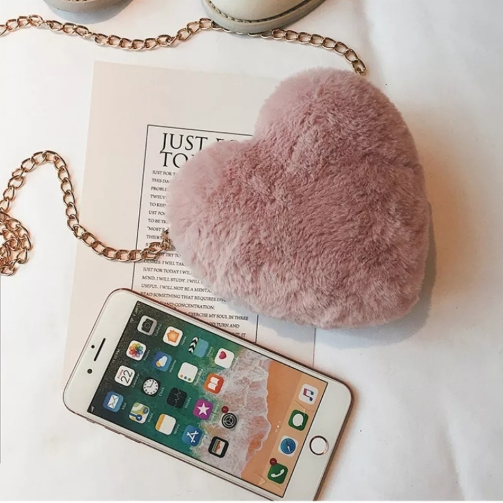 Mini Crossbody Heart Shaped Velvet Clutch Bag Pink - Picture 4 of 8